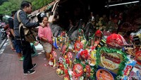 Parsel yang ditawarkan penjual memiliki berbagai macam ukuran.