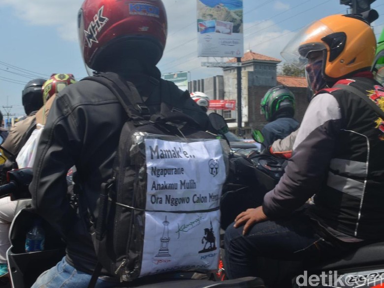 Cerita Mudik, Minta Restu Hingga Minta Maaf Belum Bisa Bawa Mantu Cerita Mudik, Minta Restu Hingga Minta Maaf Belum Bisa Bawa Mantu