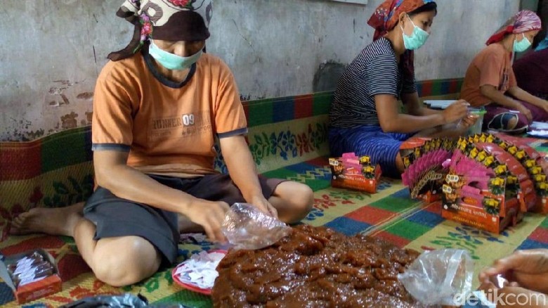Cicipi Manisnya Jenang, Jajanan Tradisional Khas Bumi Reog Cicipi Manisnya Jenang, Jajanan Tradisional Khas Bumi Reog