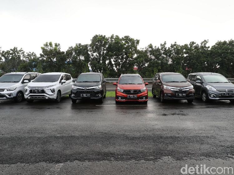 Adu Irit 6 Mobil MPV di Indonesia, Mana yang Terbaik?