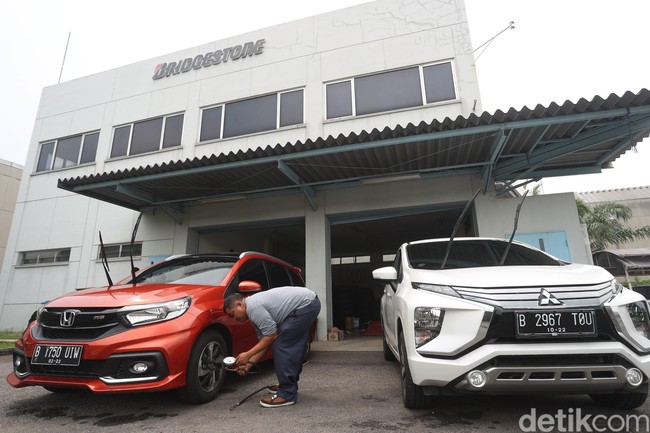 Avanza Dikeroyok Pesaingnya