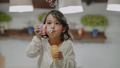 Cantiknya Khanza, Anak Poppy Bunga yang Sebentar Lagi Jadi Kakak