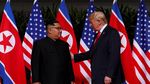 Detik-detik Pertemuan Bersejarah Trump-Kim yang Berlangsung Hangat