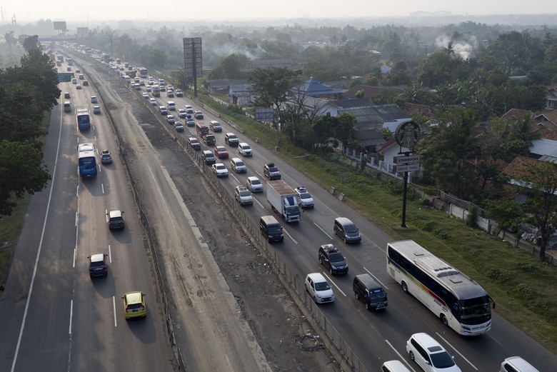 One Way Tol Cipali Arah Jakarta Usai, Lalin Kembali Dua Arah One Way Tol Cipali Arah Jakarta Usai, Lalin Kembali Dua Arah