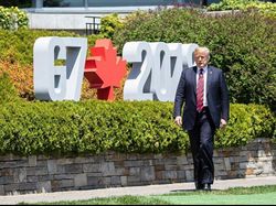 Mengintip Kim Jong Un Nampang di Instagram Trump