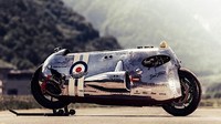 Siapa yang tidak tahu nama Supermine Spitfire? Yup, betul sekali nama ini mencuat, karena dipilih menjadi nama dari pesawat tempur pasukan Inggris pada perang dunia ke-II. Tapi bagaimana jadinya kalau nama ikonik tersebut diselipkan pada motor ya? Foto: Pool (Autoevolution)