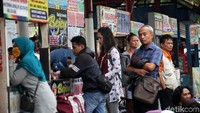 Sebelumnya Kementrian Perhubungan (Kemenhub) menginformasikan akan membuka enam terminal bus bantuan di Jakarta. Terminal bantuan tersebut diantaranya, Tanjung Priok, Muara Angke, Tanah Merdeka, Grogol, Kemayoran, dan Pinang Ranti.