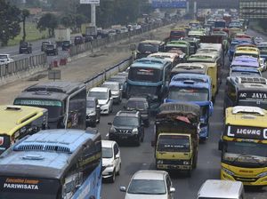Tol Jagorawi Arah Jakarta Macet Parah Pagi Ini