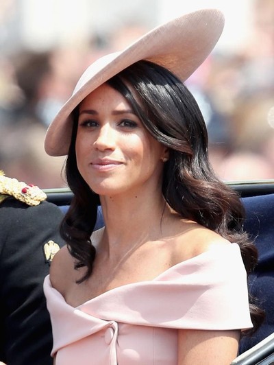 Meghan Markle saat menghadiri acara perayaan ulang tahun Ratu di Istana Buckingham, London.Foto: Getty Images Meghan Markle saat menghadiri acara perayaan ulang tahun Ratu di Istana Buckingham, London.Foto: Getty Images