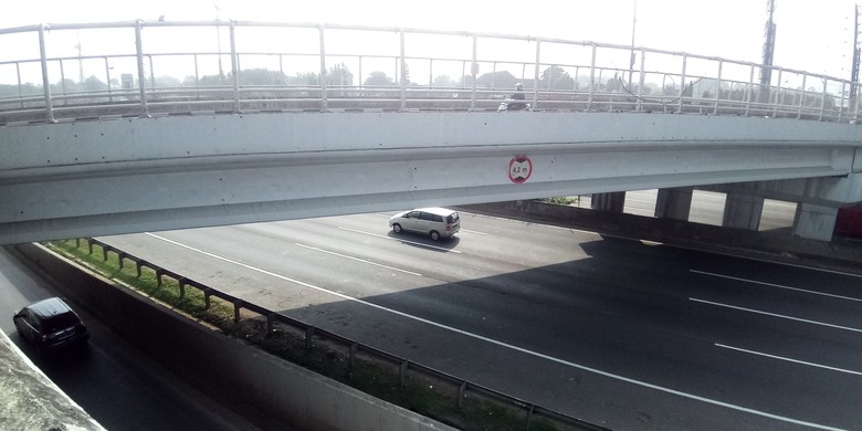 Cegah Teror Pelemparan Batu, Polisi Minta JPO Dipagar Kawat Cegah Teror Pelemparan Batu, Polisi Minta JPO Dipagar Kawat
