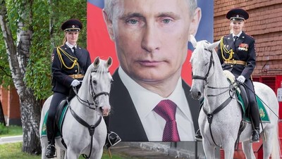 Foto: Polwan Rusia Berkuda yang Viral di Jepang