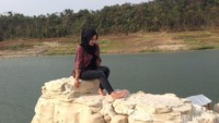 Di sini traveler juga bisa menemukan pesona ribuan lubang di batuan kapur yang terbentuk secara alami. Bagus juga untuk foto-foto (Uje/detikTravel)