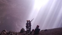 Gua Jomblang berada di Gunungkidul yang masuk kawasan Geopark Gunung Sewu. Nama Gua Jomblang sudah terkenal sebagai destinasi favorit wisatawan dalam dan luar negeri (Indra Wijaya/dTraveler)