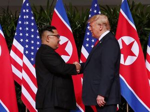 Video Pertemuan Bersejarah Trump dan Kim Jong-Un Dimulai