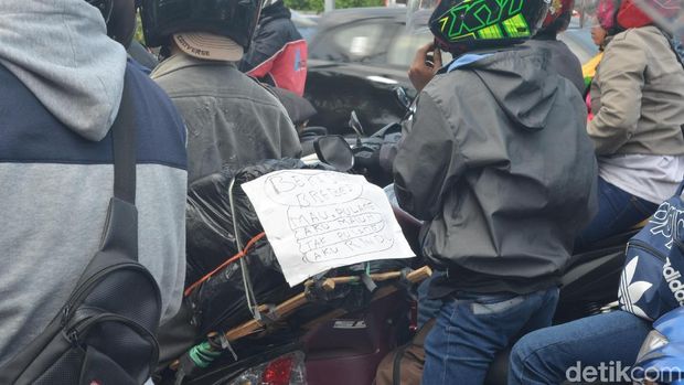 Cerita Mudik, Minta Restu Hingga Minta Maaf Belum Bisa Bawa Mantu