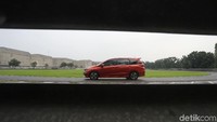 Honda Mobilio berada di urutan ke-12 dengan angka penjualan sebanyak 2.764 unit pada bulan Mei 2018. Foto: Grandyos Zafna