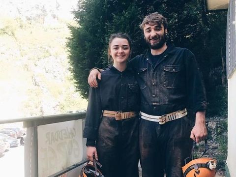 15 Potret Seleb Hollywood dan Saudara, Sama-sama Menawan!