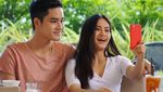 Gantengnya Aktor Thailand, Kao Jirayu Saat Sedang Masak Hingga Makan Seafood