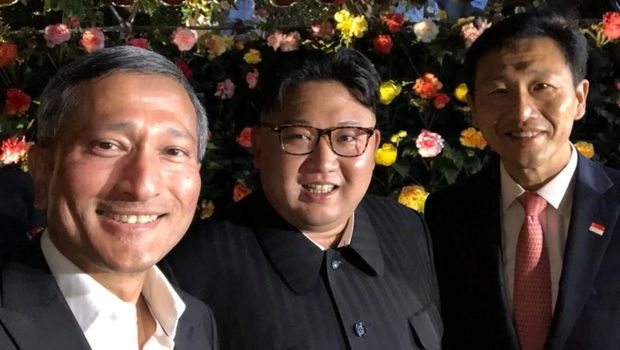 Kim Jong Un berfoto selfie bareng di Gardens by the Bay Singapore