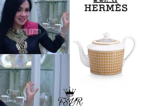 Ini Harga Piring dan Teko Hermes Milik Syahrini yang Bikin Kaget!