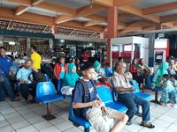 H-3 Lebaran, Terminal Kampung Rambutan Diramaikan Pemudik