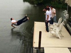 Foto Viral Beberapa Detik Sebelum Tertimpa Sial