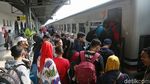 143.465 Pemudik Berangkat dari Stasiun Pasar Senen
