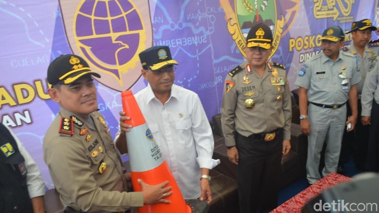 Pantau Mudik, Menhub: Butuh Banyak Tempat Istirahat di Pantura Pantau Mudik, Menhub: Butuh Banyak Tempat Istirahat di Pantura