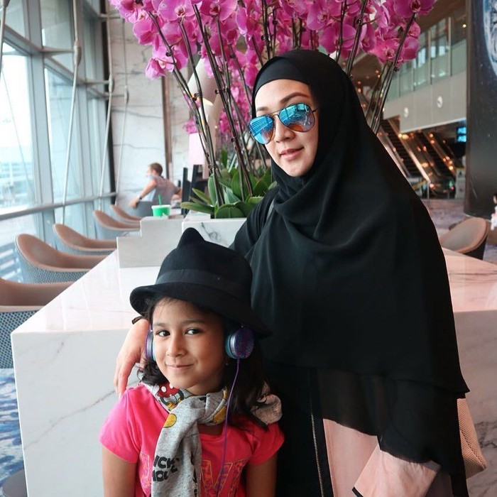Resmi Cerai, Dina Lorenza-Ghatan Ternyata Sudah Pisah Ranjang 2 Tahun