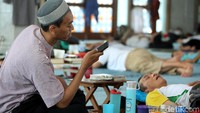 Pada 10 malam terakhir bulan Ramadan ini sudah menjadi tradisi umat muslim untuk memperbanyak ibadah dan mendekatkan diri kepada Sang Pencipta, termasuk dengan iktikaf.