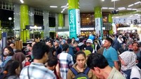 Ramainya penumpang ini terlihat dari data Posko Mudik Stasiun Gambir pukul 18.24 WIB.  (Foto: Yulida Medistiara/detikcom)