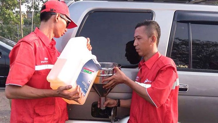 Layanan BBM Kemasan Disediakan di Jalur Mudik Jawa dan Sumatera