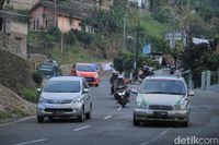 Kawasan Nagreg lengang sore ini.