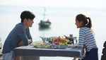 Gantengnya Aktor Thailand, Kao Jirayu Saat Sedang Masak Hingga Makan Seafood