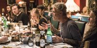 Jasad Mendiang Anthony Bourdain Masih Tertahan di Prancis, Ini Tanggapan Sang Ibu