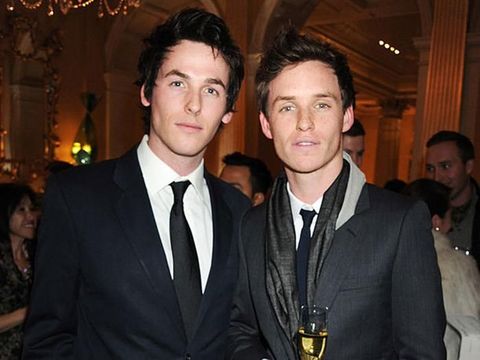 15 Potret Seleb Hollywood dan Saudara, Sama-sama Menawan!