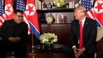 Detik-detik Pertemuan Bersejarah Trump-Kim yang Berlangsung Hangat