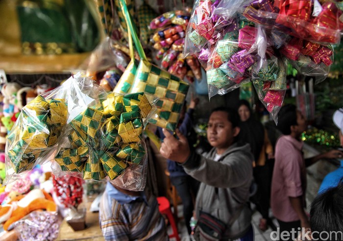 Berburu Pernak  pernik  Lebaran