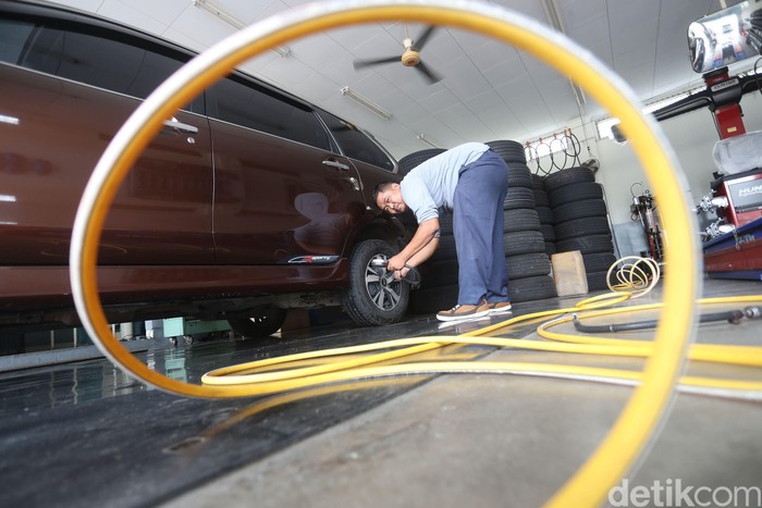detikoto melakukan uji irit dari 6 mobil tipe MPV dari berbagai macam pabrikan di bridgestone sirkuit, Karawang. Ke enam mobil tersebut adalah Wuling Cortez, Suzuki Ertiga, Honda Mobilio, Daihatsu Xenia, Toyota Avanza dan Mitsubishi Xpander. Grandyos Zafna/detikcom