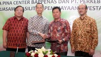 Kementerian PPN/Bappenas melalui PINA Center for Private Investment (PINA Center) bersama dengan Holding Perkebunan Nusantara PTPN Ill (Persero) (PTPN Holding) melakukan terobosan dalam strategi pengembangan bisnis Badan Usaha Milik Negara (BUMN) melalui pemanfaatan sumber pembiayaan alternatif dari dana-dana jangka panjang milik publik yang dikemas dalam skema creative financing. Pool/Bappenas.
