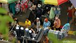 Jelang Lebaran, PKL Kuasai Trotoar Pasar Tanah Abang