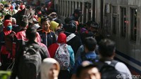 Sebanyak 143.465 pemudik sudah berangkat dari Stasiun Pasar Senen terhitung dari tanggal 5-10 Juni 2018.