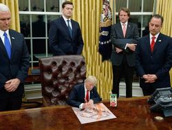 Kocak! Ketika Presiden Trump Jadi Korban Photoshop
