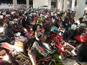 Sudah 82,3 Persen Pemudik yang Lewat Pelabuhan Merak ke Sumatera
