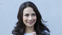 Vanessa Angel membiarkan rambutnya terurai. Foto: Palevi S/detikHOT