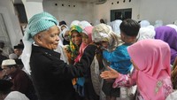 Salat Id bertempat di Mushala Baitul Makmur, Pauh, Padang, Sumatra Barat, Rabu (13/6).  (Foto: Dok. Iggoy el Fitra/Antara Foto)