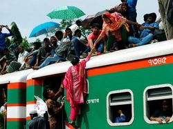 Potret Mengerikan Perjuangan Mudik Bertaruh Nyawa
