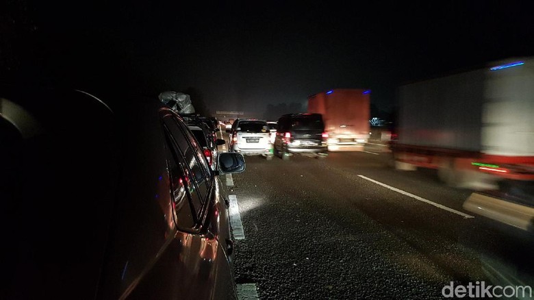 Mudik H-2 Lebaran ke Kediri, Luqman dan Keluarga Terjebak Macet Mudik H-2 Lebaran ke Kediri, Luqman dan Keluarga Terjebak Macet