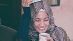 Makin Cantik, Ini Pose Manis Alyssa Soebandono Saat Makan Bareng Suami dan Keluarga