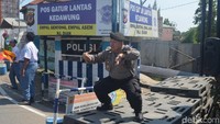 Menurut Tutu aksi menghiburnya ini hanya dilakukan di saat-saat kondisi lalulintas mulai padat. Ia pun mengatakan bahwa goyang yang dilakukannya ini sudah sejak 2006, namun jika goyangannya dilakukan untuk menghibur pemudik baru mulai dilakukan sejak 2015 lalu.